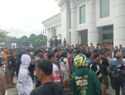 Demo Jilid II di DPRD Gorontalo, Massa ANPERA Tuduh Wakil Rakyat Berpihak ke Perusahaan Tambang
