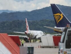 Pria Tewas Tersedot Mesin Pesawat di Bandara Milan-Bergamo. Operasional Penerbangan Dihentikan Sementara.
