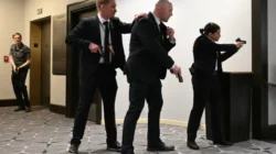 BREAKING NEWS! : Trump Dievakuasi dari Acara Wartawan Gedung Putih Usai Laporan Tembakan di Luar Lokasi