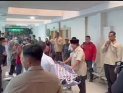 Pagi-Pagi Presiden Prabowo Jenguk Korban Tabrakan KA di RSUD Bekasi, Jawa Barat